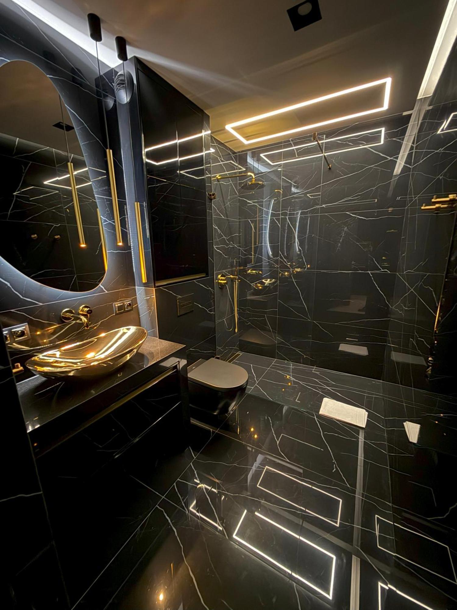 One-Bedroom Apartment Spa Bath